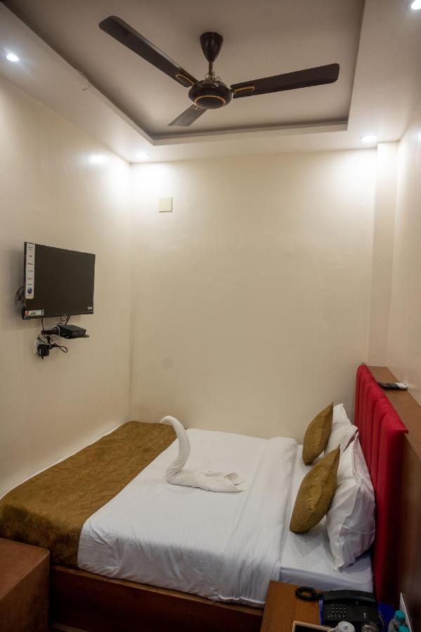 Kiran Palace Hotel Varanasi Exterior photo