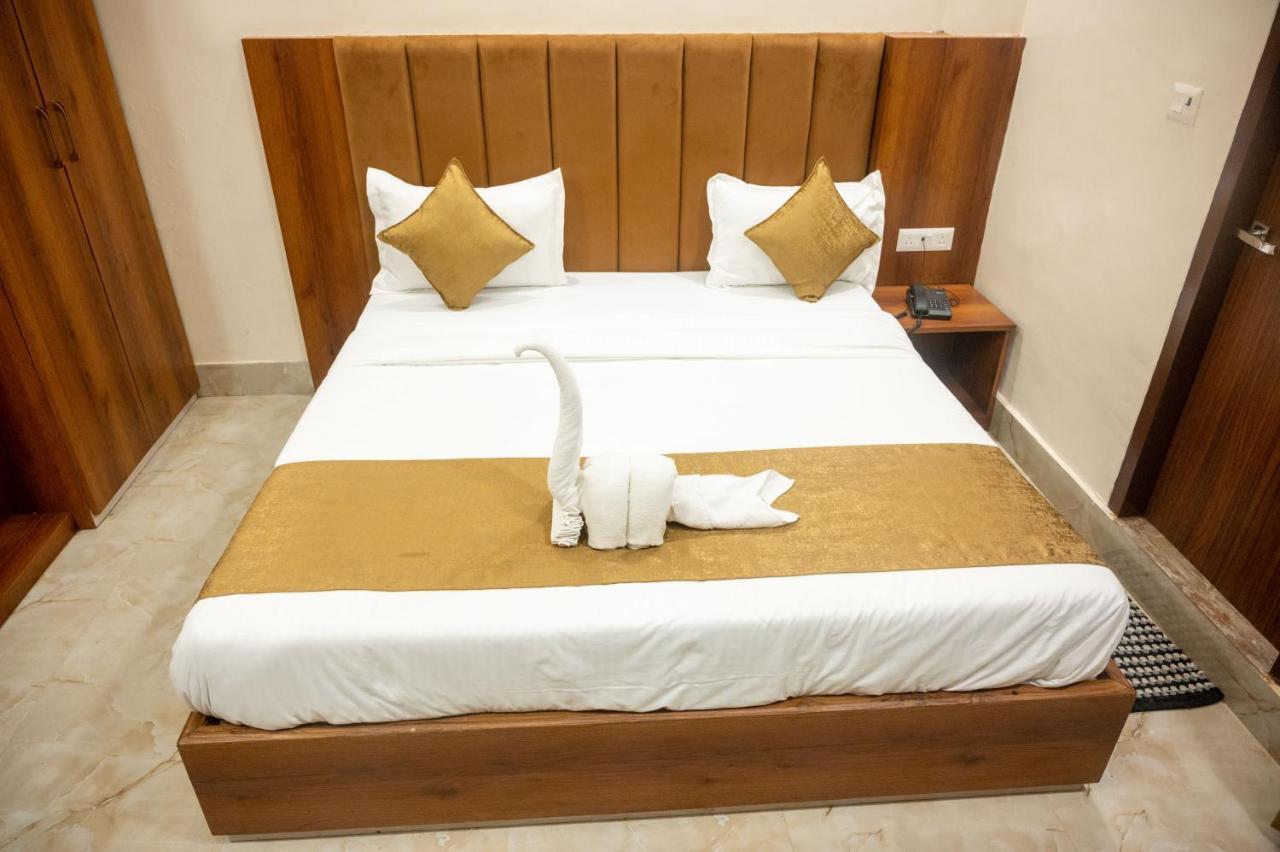 Kiran Palace Hotel Varanasi Exterior photo